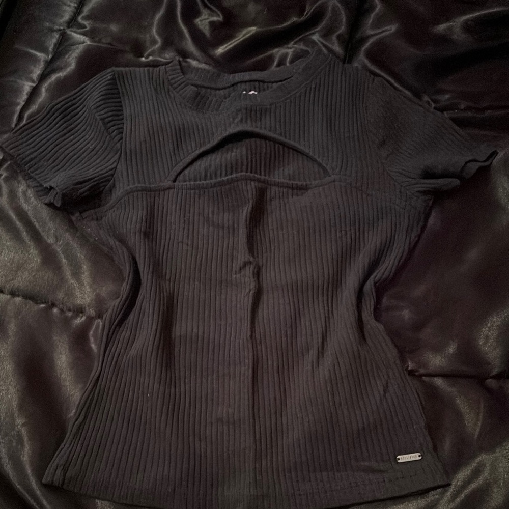 Chic Black Ribbed Top